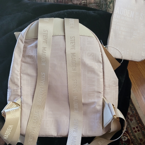 Backpack/purse with attached pouch Oatmeal Color - Picture 2 of 8